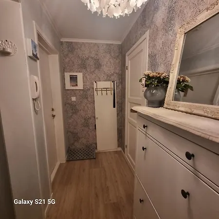 דירה Quiet With Garden ברגן