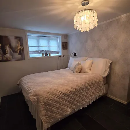 Διαμέρισμα Quiet With Garden